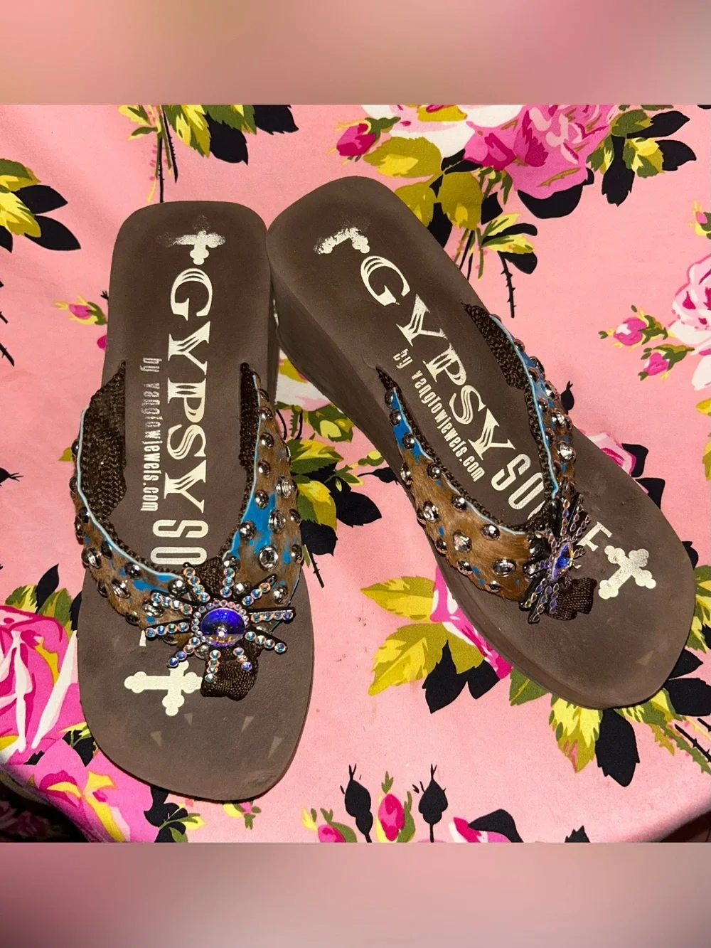 Gypsy soule 3” brown crystal platform sandals flip flops 90’s Y2K vintage shoes